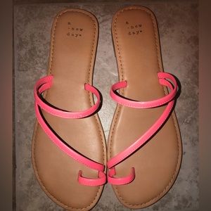 Women’s pink sandals 🩴